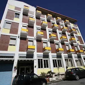 *** Hotel George Italie