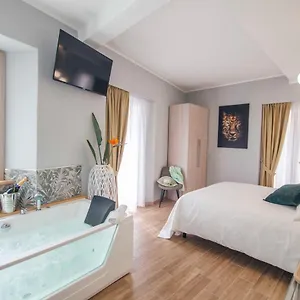 https://villa-teresina-boutique-hotel.in-sardinia.net